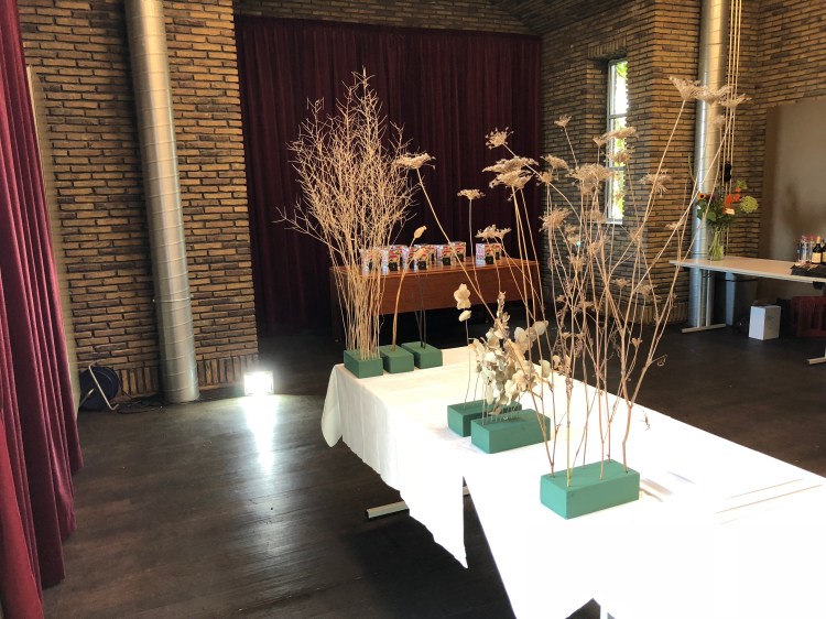 4KwbUKnuTfKZEZyEZBrXPw